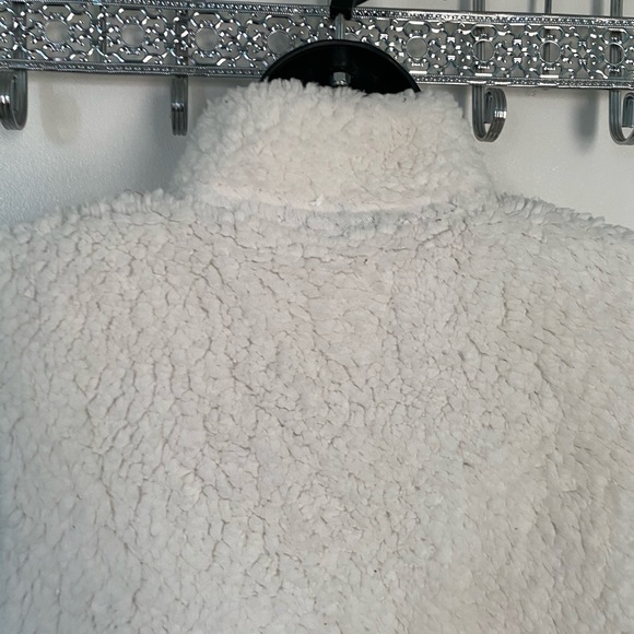 NWT Dressbarn Sunday Snow White vest (M) - Picture 7 of 7